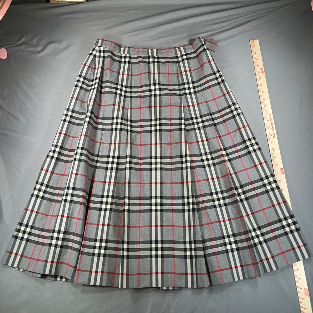Burberrys Vintage Grey Nova Check Pleated Wool Skirt